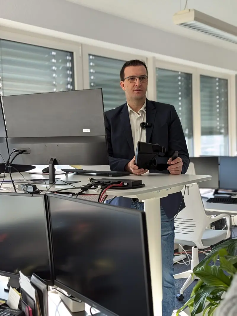 Thomas Knecht in der Zukunftswerkstatt für KI bei EHBS Knecht