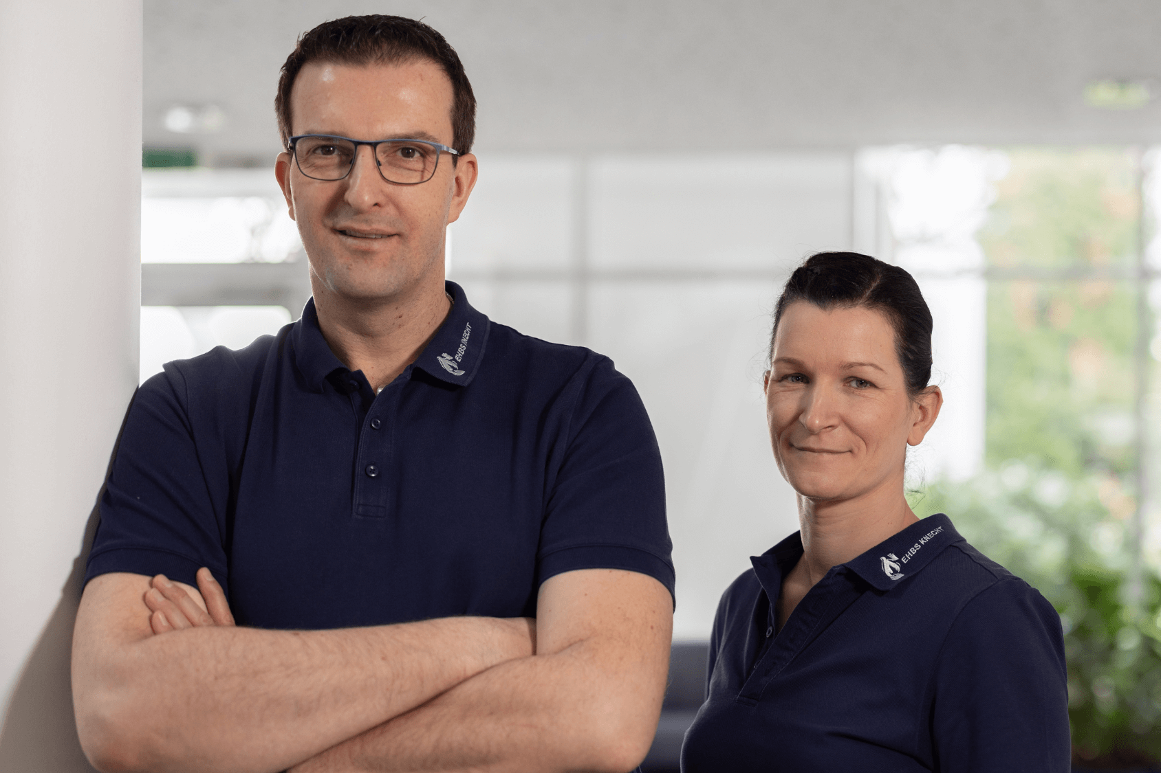 Thomas Knecht und Steffi Knecht im Büro in Bensheim